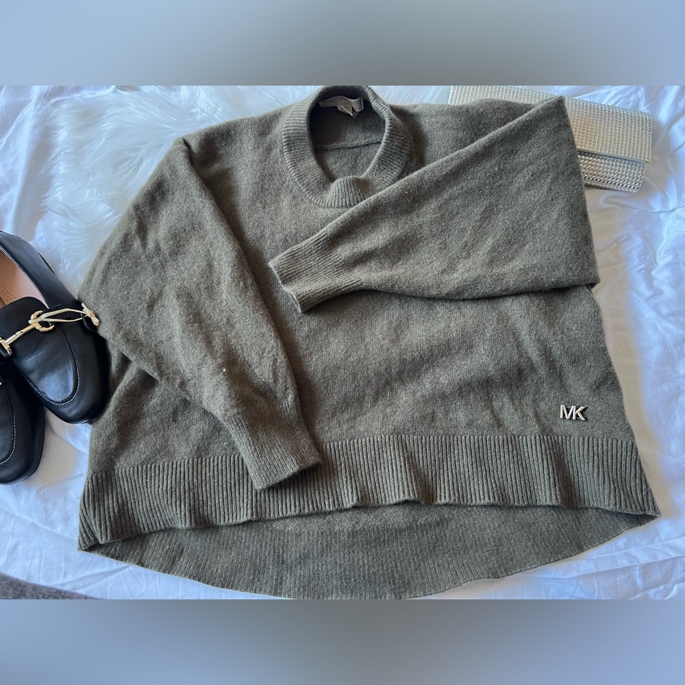 Michael Kors Men's Sweater in Olive